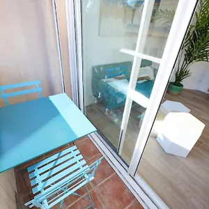 https://charmant-pied-terre-coeur-marseille-4-pers-2-ch.fr-provencehotel.com